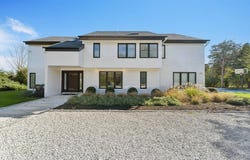 32 TANNERS NECK LN, Westhampton, NY 11977