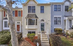 6914 COMPTON Lane, CENTREVILLE, VA 20121