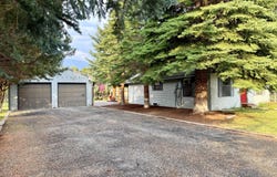 706 W College St, Mackay, ID 83251