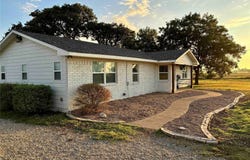 325 Grassy Way, Elm Mott, TX 76640