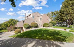 495 NW 9TH St, Hermiston, OR 97838