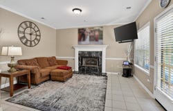 6220 DAYBREAK Dr, Bartlett, TN 38135