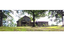 498 Delta Ln, BIG SANDY, TN 38221