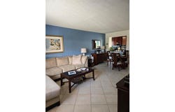 2174 W 60th St, Hialeah, FL 33016