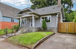 8124 SE ASH St, Portland, OR 97215