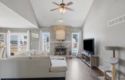 2734 SW Stutley RD, Topeka, KS 66614