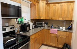 575 W 69th St, Hialeah, FL 33014