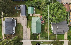 562 Kalamazoo Street, South Haven, MI 49090