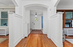 136 Washington Circle, Lake Forest, IL 60045