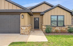 16030 Crossing Circle, Lindale, TX 75771