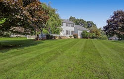 33 W Gerald Drive, Manchester, CT 06040