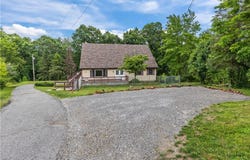 140 Iris Lane, Colliers, WV 26035