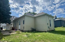 615 E 5th Street, Carroll, IA 51401