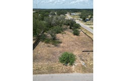 100 Villa Ridge, Poteet, TX 78065
