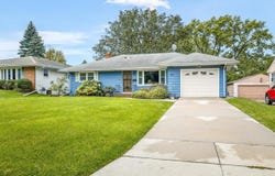 811 Parkside Drive, ROCKFORD, IL 61108