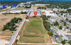 1595 E Kenwood Street, Siloam Springs, AR 72761