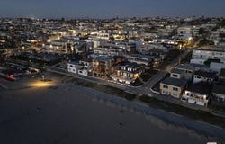 1000 The Strand, Manhattan Beach, CA 90266