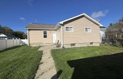 949 Hubbard Avenue, Flint, MI 48503-4937