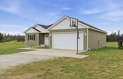 516 Solar Rd, Oldtown, ID 83822