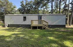 75 Howard Road, Greers Ferry, AR 72067