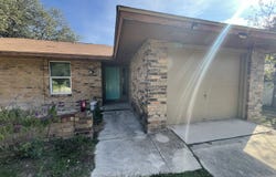 1506 Eichen Rd, New Braunfels, TX 78130
