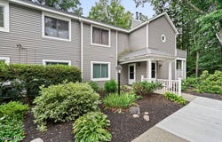 1976 Curry Road, Rotterdam, NY 12303