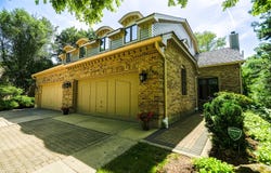 640 Walnut Oaks Drive, Roselle, IL 60172