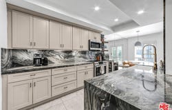 1221 N Kings Rd, West Hollywood, CA 90069