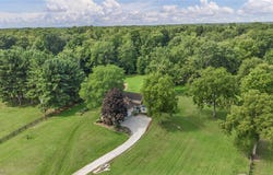 18460 W RIVER ROAD, COLUMBIA STATION, OH 44028