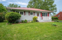 6453 Cloverleaf Drive, Lockport, NY 14094