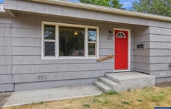 485 21st St, Springfield, OR 97477