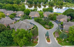 1240 Willowgate Lane, St. Charles, IL 60174