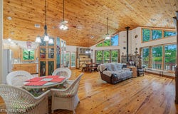 414 Shaddon Rd, Tellico Plains, TN 37385