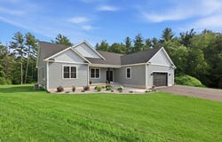 17 Silvergrass Ln, Southwick, MA 01077