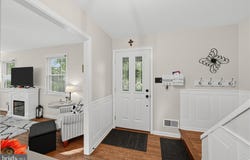 6 FOREST WAY, MALVERN, PA 19355