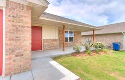925 Hazy Brook Circle, Chickasha, OK 73018