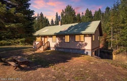 351 Lost Creek Ln, Priest River, ID 83856