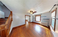 215 E Friend Street E, Columbiana, OH 44408