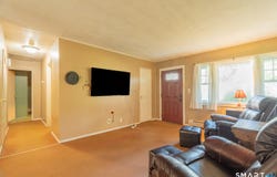 46 Apple Street, Wallingford, CT 06492