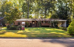 1007 S Crescent Drive, Smithfield, NC 27577