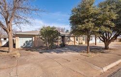 1105 E Cardwell Street, Brownfield, TX 79316