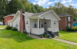 1458 Grand Avenue, Wellsburg, WV 26070