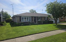 111 David Court, LaPorte, IN 46350