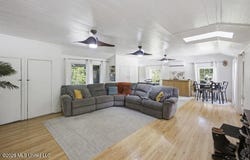 1076 Perrett Road, Hazlehurst, MS 39083