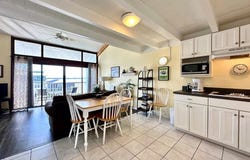 82 2nd St, Cedar Key, FL 32625