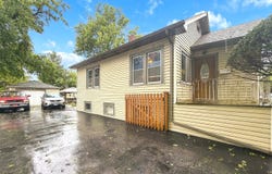 458 S Harvard Avenue, Villa Park, IL 60181