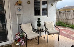 4211 W 10th Ln, Hialeah, FL 33012