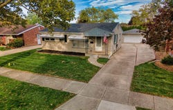 29918 Manhattan Street, Saint Clair Shores, MI 48082