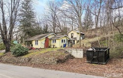 75 Travis Street, Clyde, NC 28721