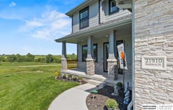 21910 Hackberry Drive, Gretna, NE 68028